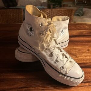 Converse White High-Top Sneakers Classic Design